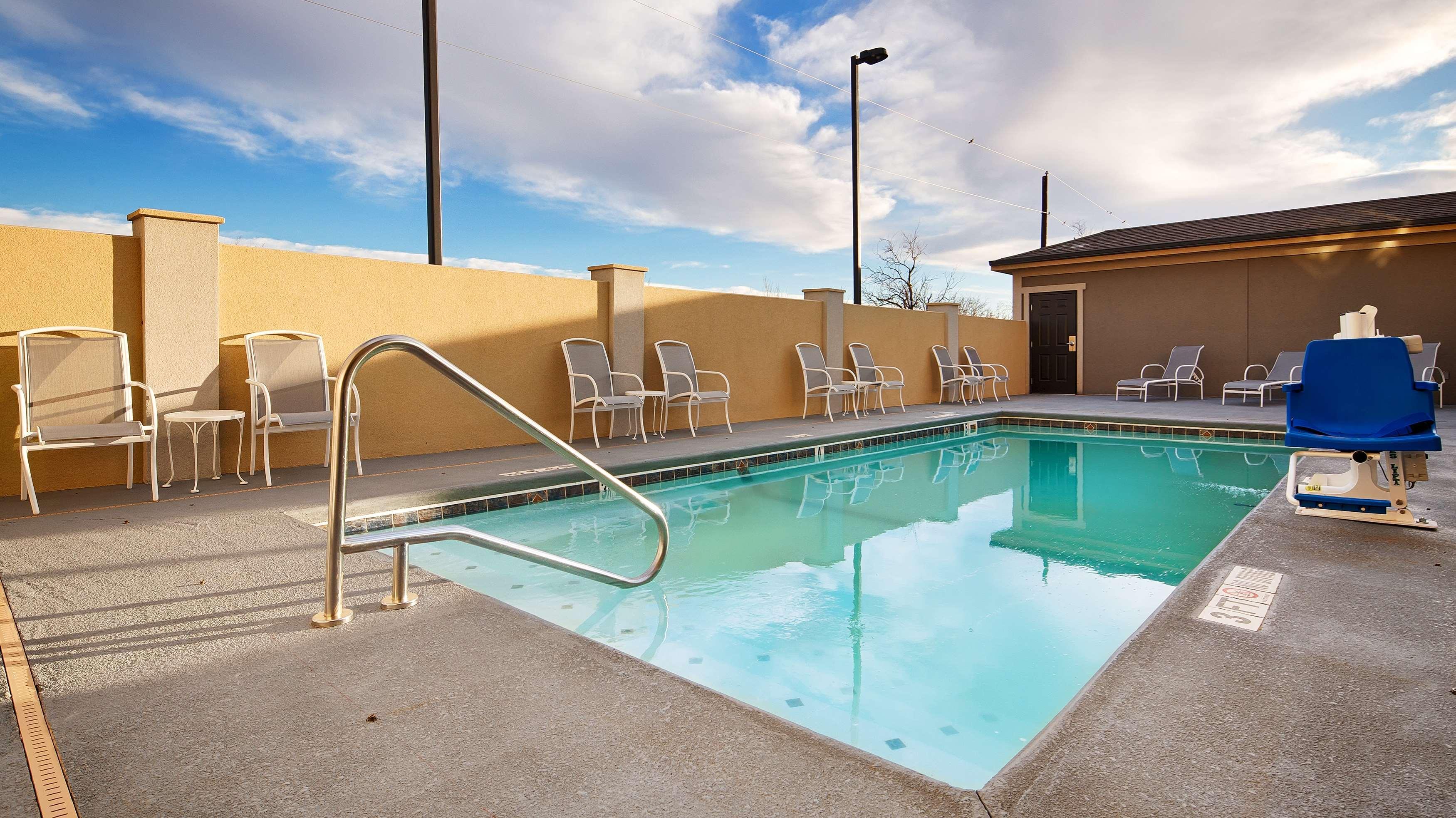 Best Western Los Alamitos Inn & Suites Екстериор снимка