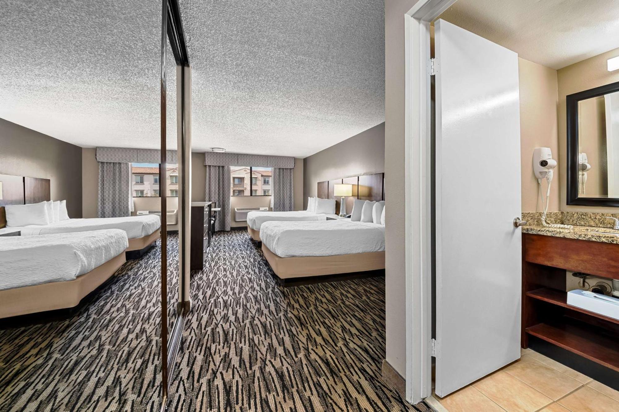 Best Western Los Alamitos Inn & Suites Екстериор снимка