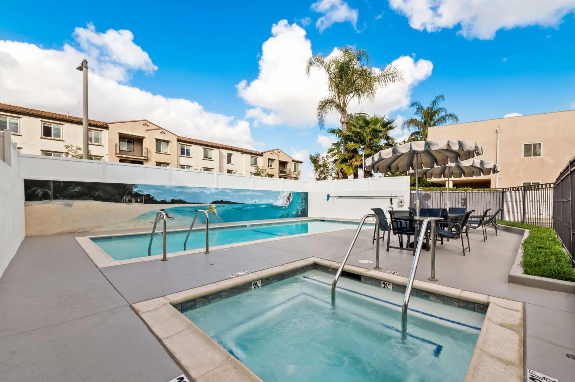 Best Western Los Alamitos Inn & Suites Екстериор снимка